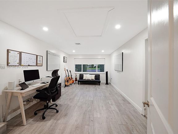 4th image of 7381 SW 34th Ter