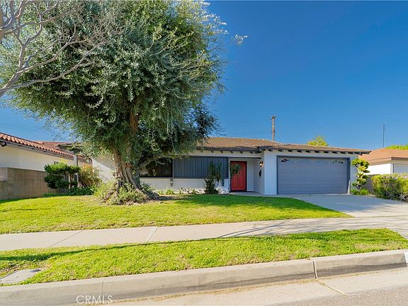 4th image of 2148 Edgewood Dr