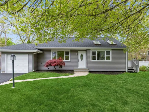 3 Jillit Drive, Smithtown, NY 11787