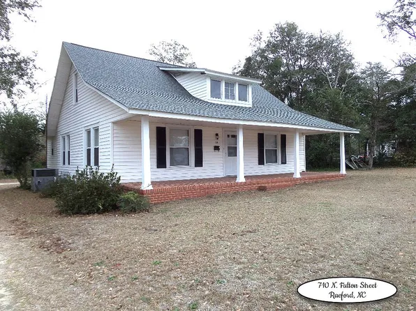 710 N Fulton St, Raeford, NC 28376