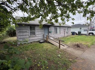 394 S 37th St, Springfield, OR 97478