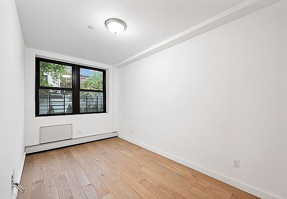4th image of 66 E 127th St APT 2