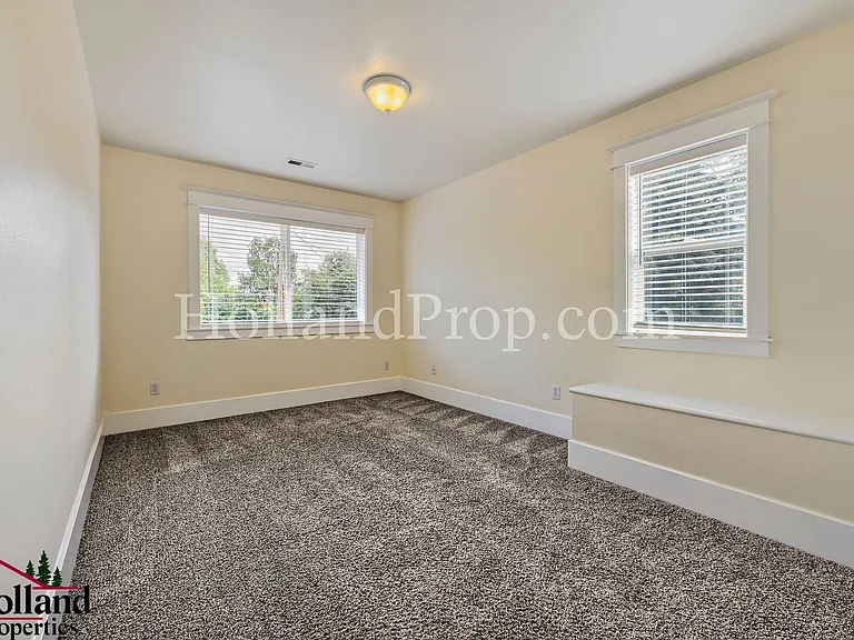 3228 SE Filbert St — Photo 24