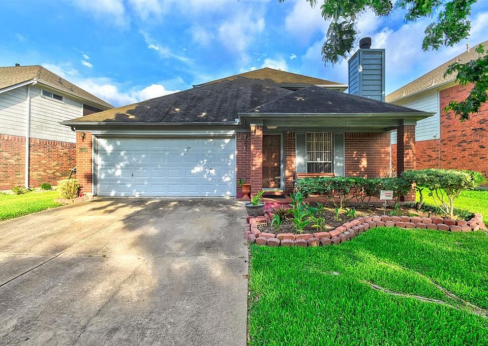 1st image of 12122 Meadow Place Dr