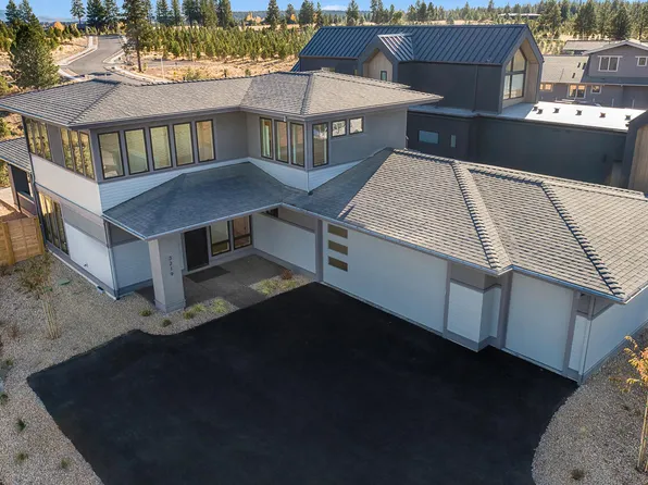 3219 NW Strickland Way, Bend, OR 97703