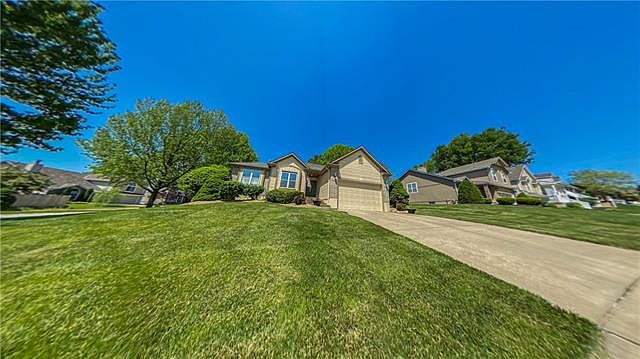 1st image of 3332 Gateway Dr