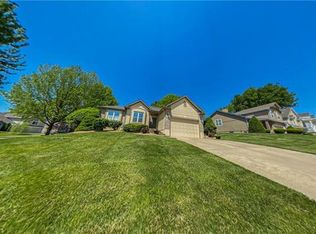 3332 Gateway Dr, Independence, MO 64057