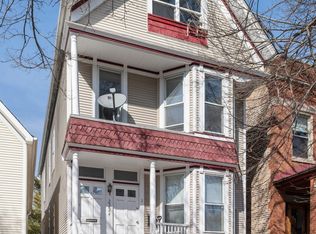 2224 W Melrose St, Chicago, IL 60618