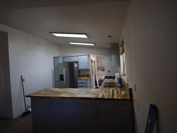381 Amador Rd, Pinon Hills, CA 92372