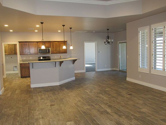 4th image of 3471 Laramie Ave