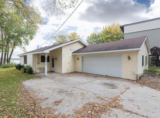 6213 Eagle Lake Dr, Osseo, MN 55369