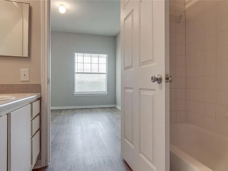 2320 Gracy Farms Ln #1131 — Photo 9