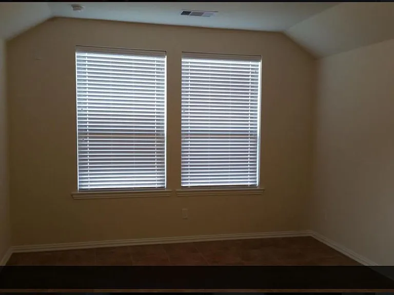 8403 Kari Bend Cir — Photo 11