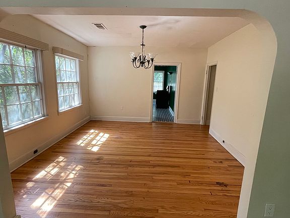 3rd image of 868 Boulevard