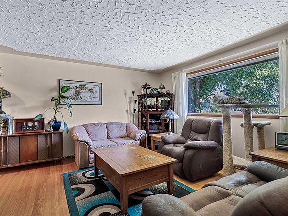 4th image of 3803 N 4th Ave SW