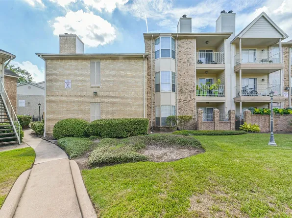 12550 Whittington Dr APT 303, Houston, TX 77077