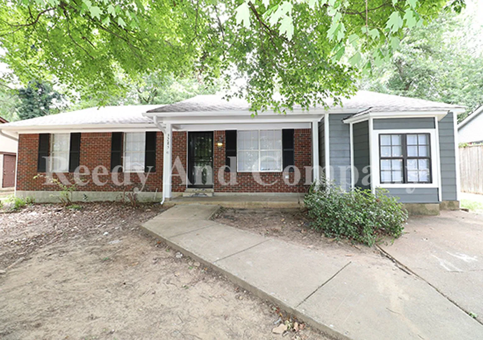Welcome to 3285 Mayfair Drive! — Photo 1
