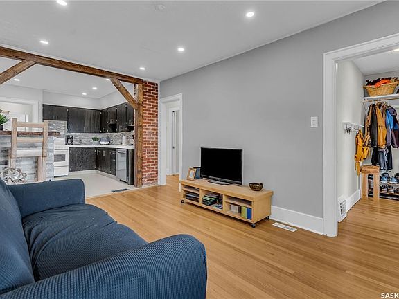 4th image of 2212 Edgar St