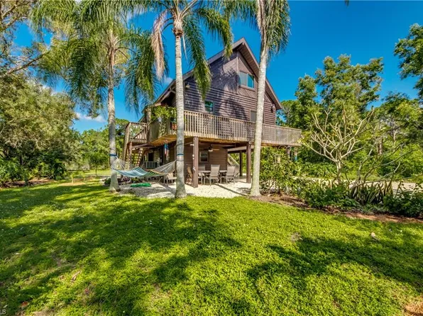4094 Pine Tree Blvd, Saint James City, FL 33956