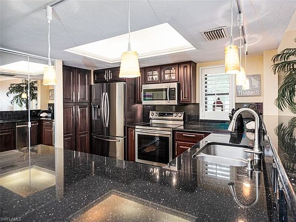 5th image of 3350 N Key Dr #101