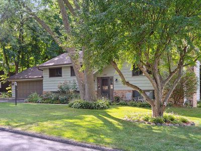 4240 Winchester Ct, Minnetonka, MN, 55345