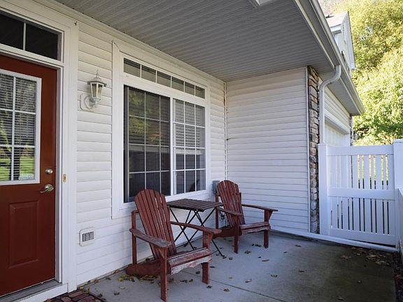 2nd image of 714 Maple Hills Dr APT G