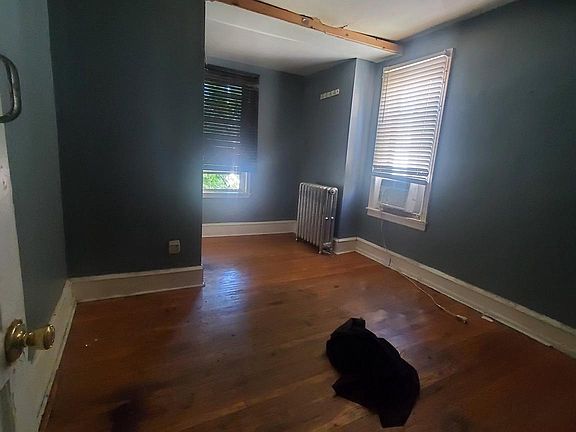 5th image of 1748 N Lindenwood St