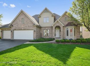 1611 Harris Dr, Aurora, IL 60502