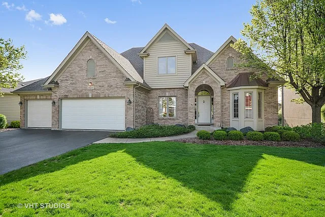 1611 Harris Dr photo 1
