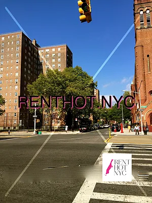 Rented by Weissman Realty | media 30