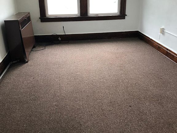 2nd image of 250 W 8th St APT 35