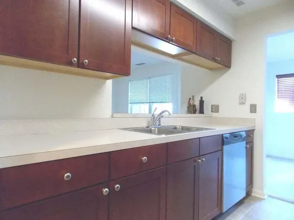 125 Fieldcrest St APT 102, Ann Arbor, MI 48103