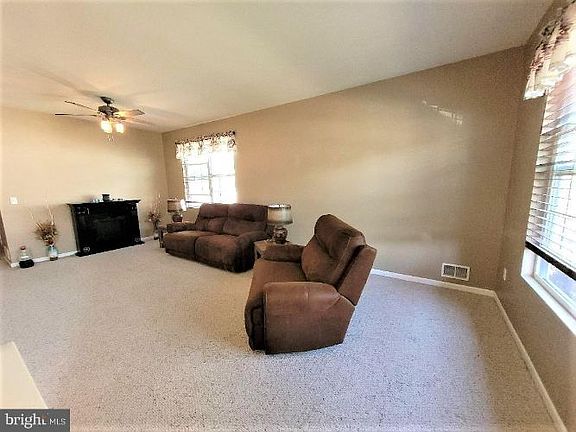 5th image of 89 Briarwood Dr