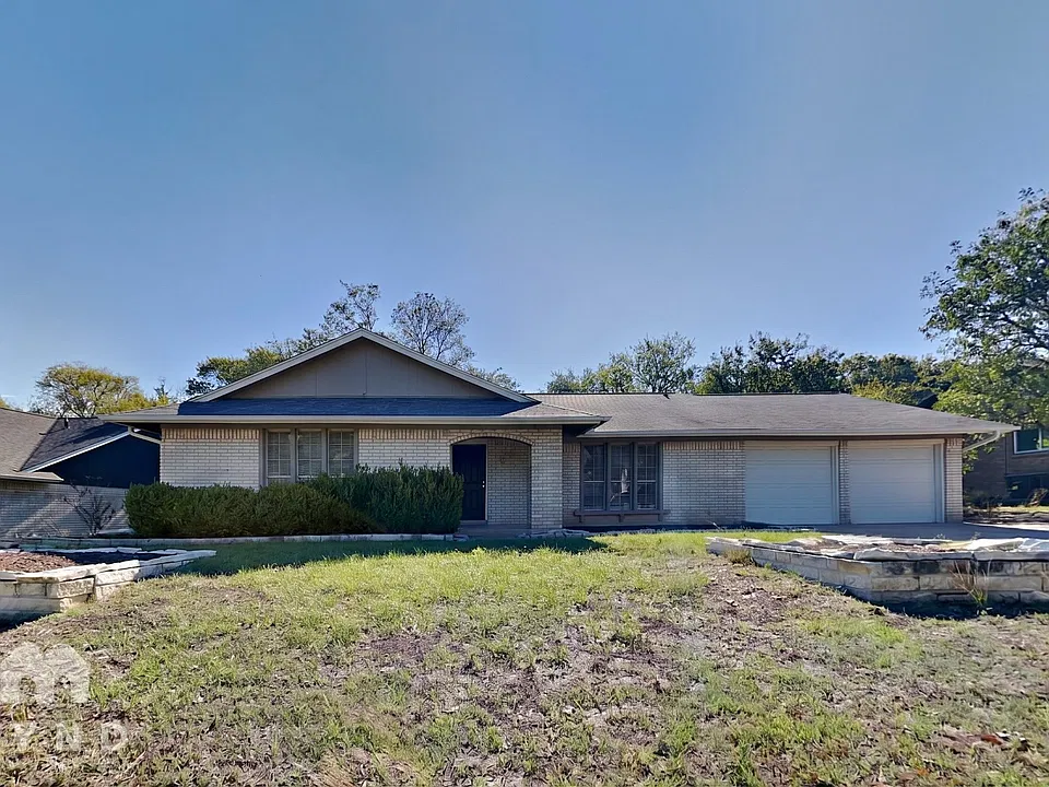 1213 Warrington Dr