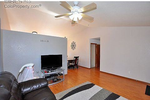 4th image of 359 Sycamore Ave