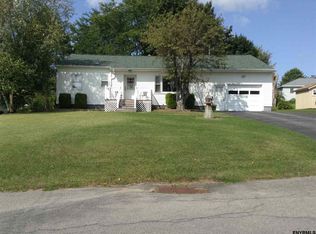 4 Highland Rd, Amsterdam, NY 12010