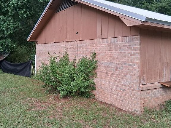 2nd image of 326 Sunny Acres Rd