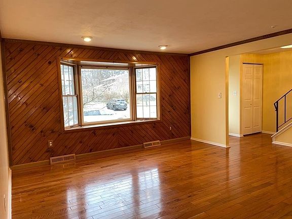 5th image of 1 Louis Ln #1