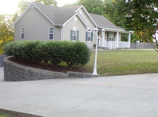 1190 Rhotons Chapel Rd, Manchester, TN 37355