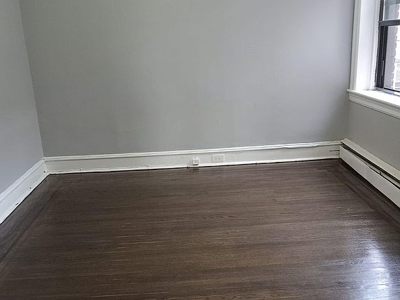 3rd image of 6455 N Broad St #402