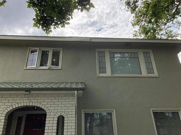 2nd image of 901 36th St APT C