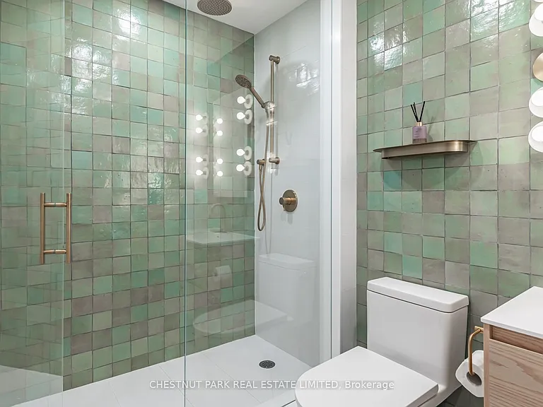 64 Niagara St #221 — Photo 24