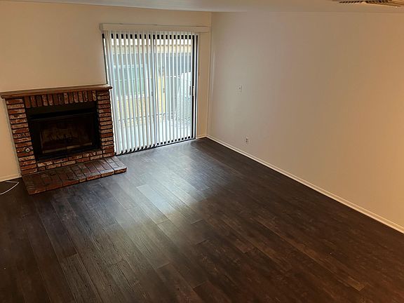 3rd image of 533 E Verdugo Ave APT C