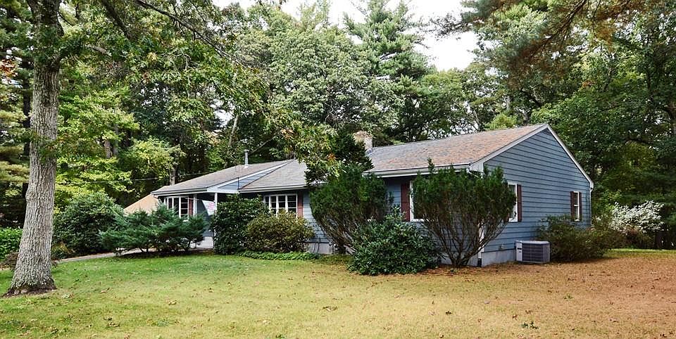 1st image of 7 Hilltop Dr