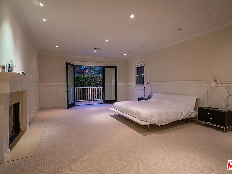 10161 Valley Spring Ln — Photo 28