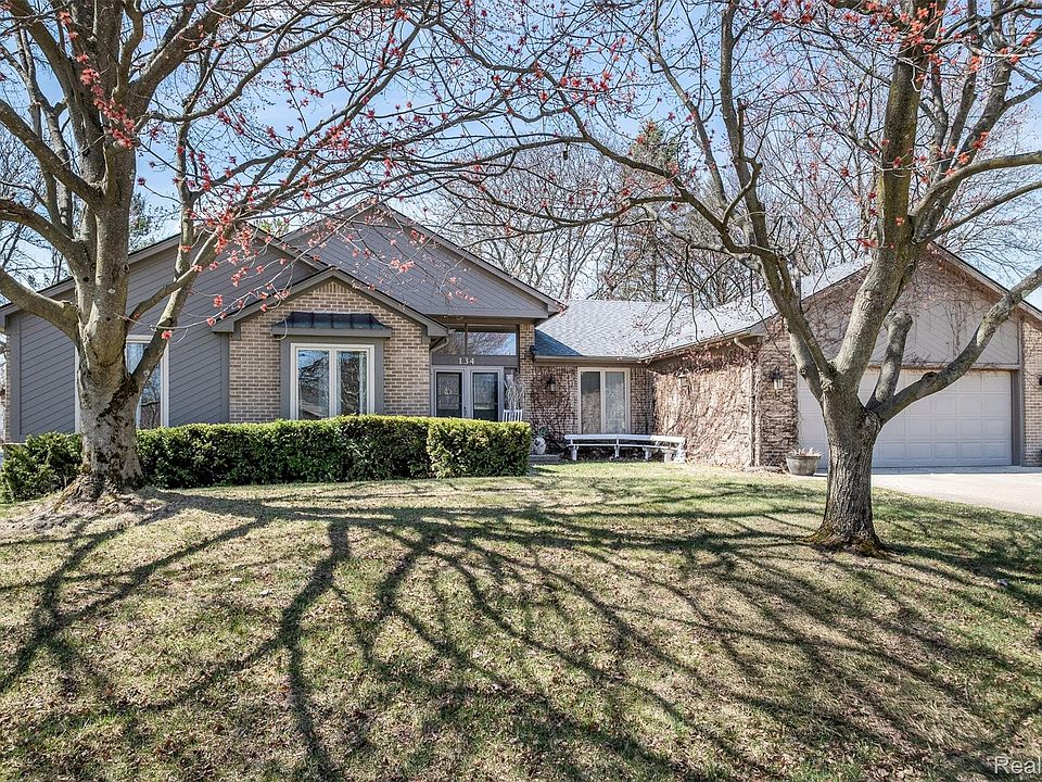 1st image of 134 Eckford Dr