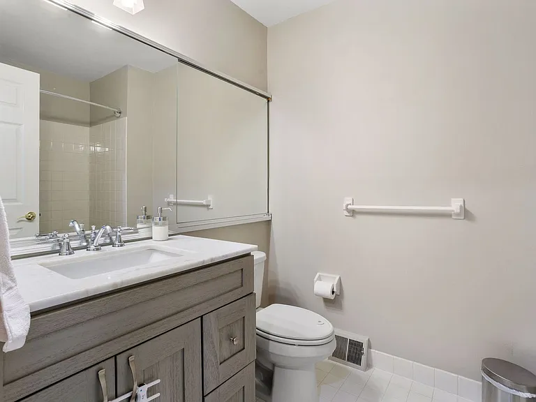 81 Kirkwood Dr — Photo 30