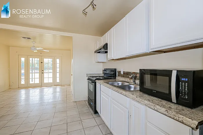 2609 W McLellan Blvd #2 — Photo 7