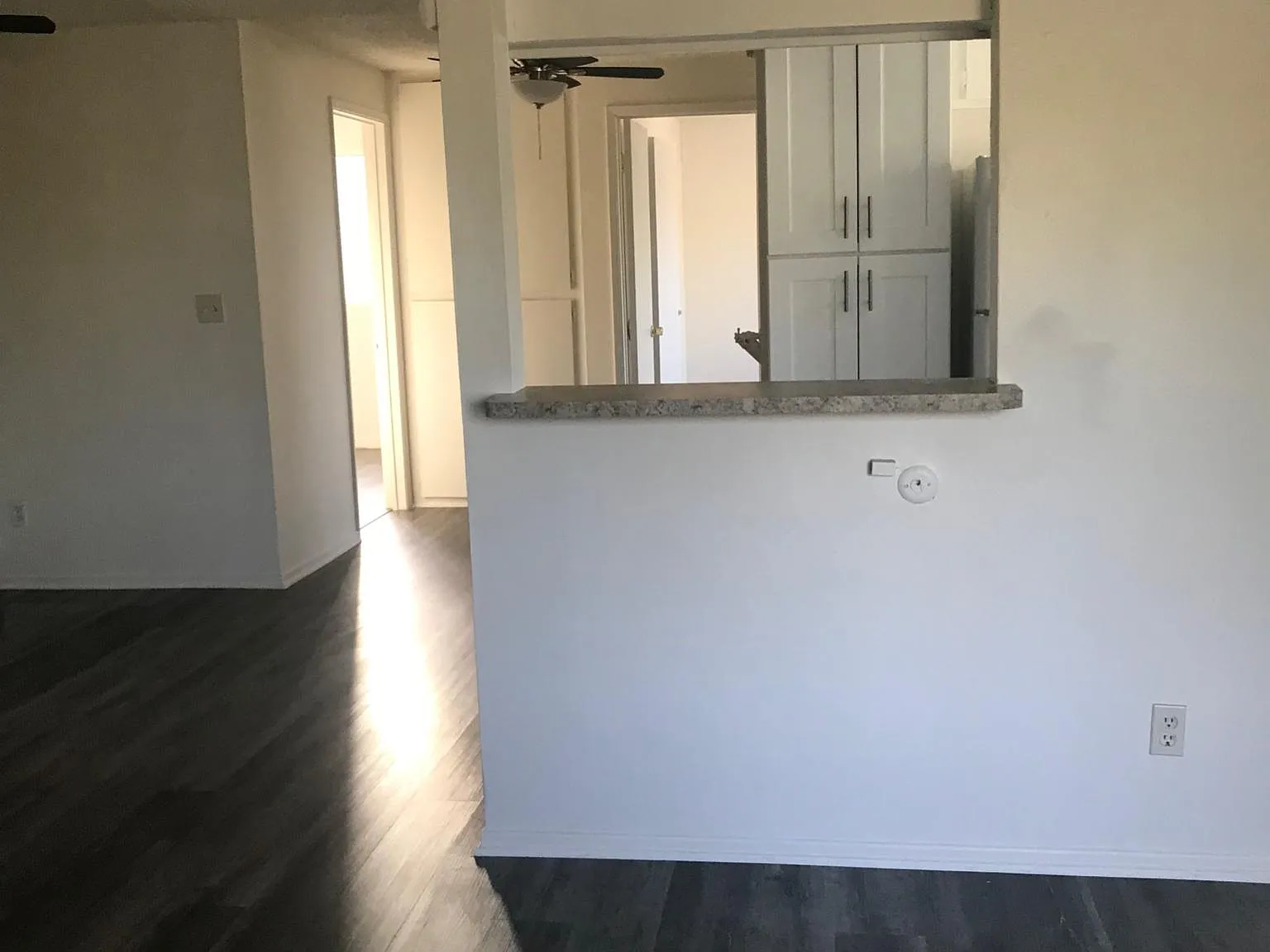 2441 S Orange Dr — Photo 4