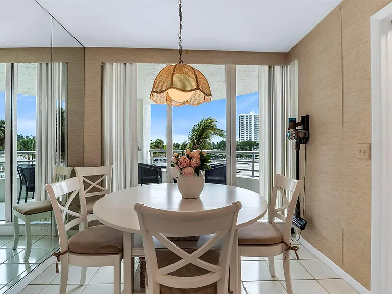 4201 N Ocean Blvd #203 — Photo 16